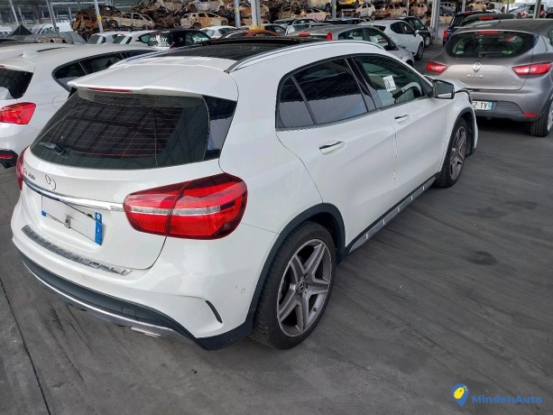 mercedes-gla-x156-200-amg-line-essence-big-3