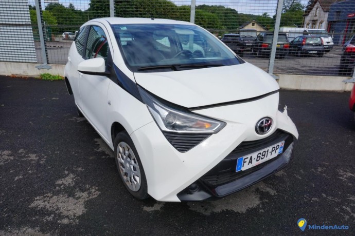 toyota-aygo-2-lp-11451116-big-0