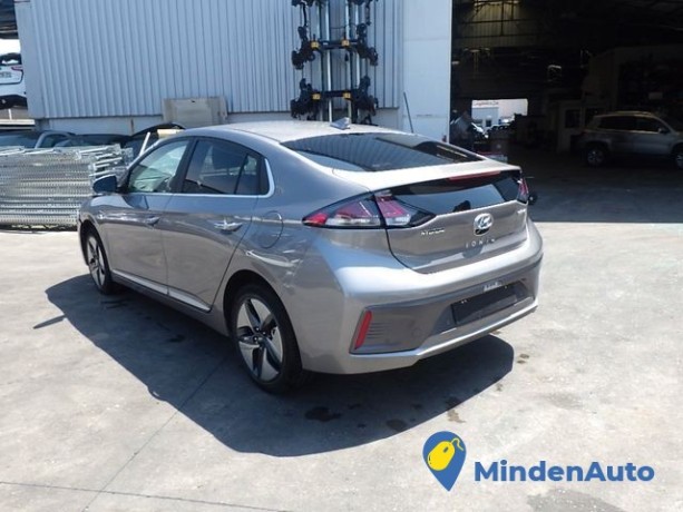 hyundai-ioniq-16l-gdi-hybrid-big-2