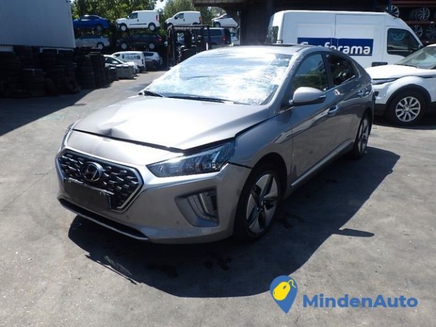 hyundai-ioniq-16l-gdi-hybrid-big-0