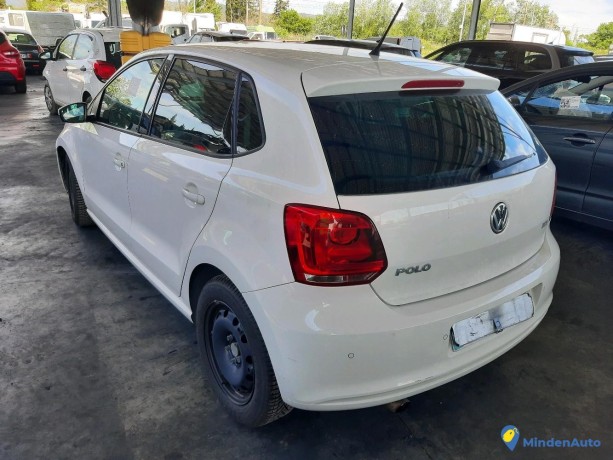 volkswagen-polo-v-16-tdi-sportline-105-ref-321394-big-1