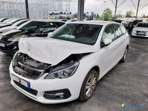 peugeot-308-ii-sw-15-bluehdi-130-active-ref-322103-big-2