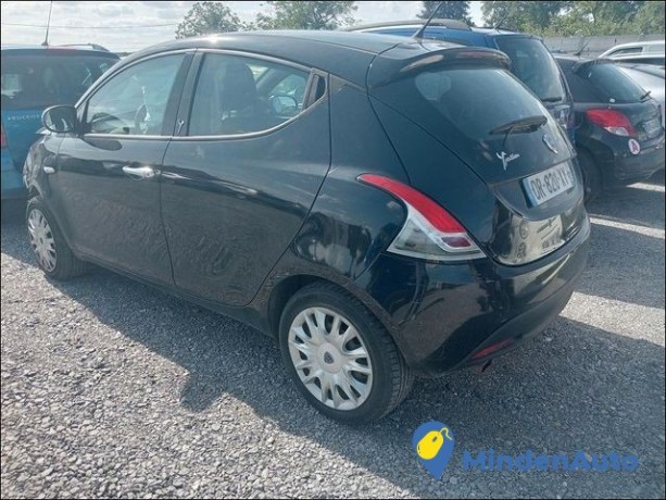 lancia-ypsilon-gold-big-2