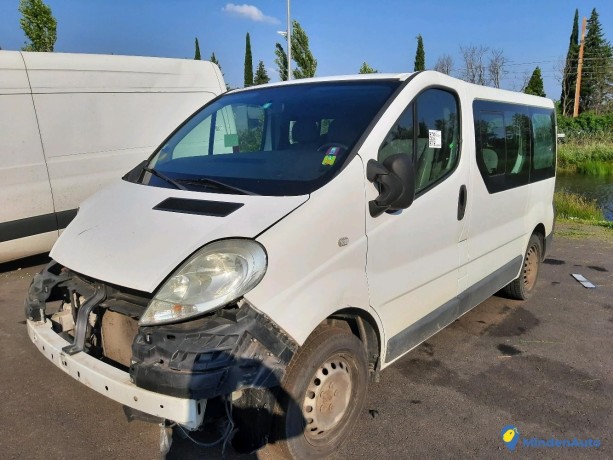 renault-trafic-ii-20-dci-90-passenger-ref-323443-big-2