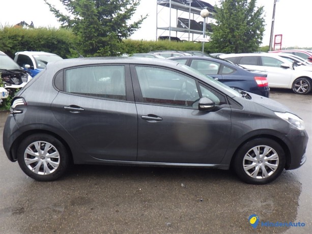 peugeot-208-16-blue-hdi-100-cv-n12628-big-1