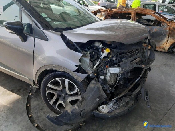 renault-captur-09-tce-90-ref-324940-big-3