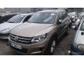 volkswagen-tiguan-bz-380-sj-small-0