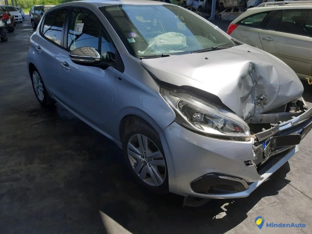 peugeot-208-12i-puretech-12v-style-ref-326405-big-3