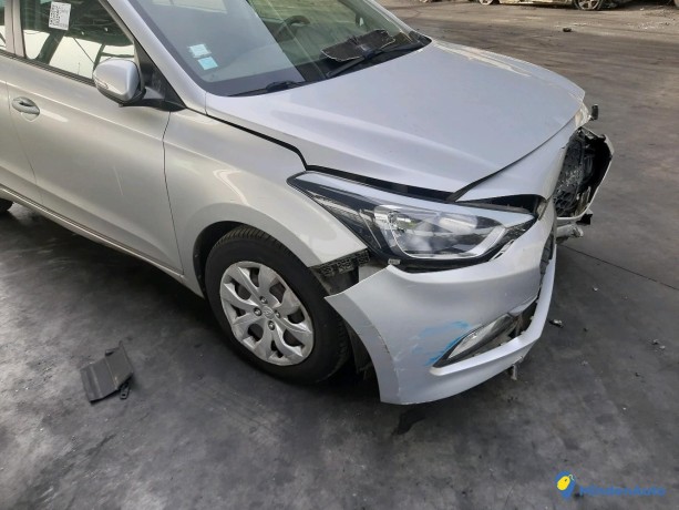 hyundai-i20-ii-11-crdi-75-ref-323936-big-3