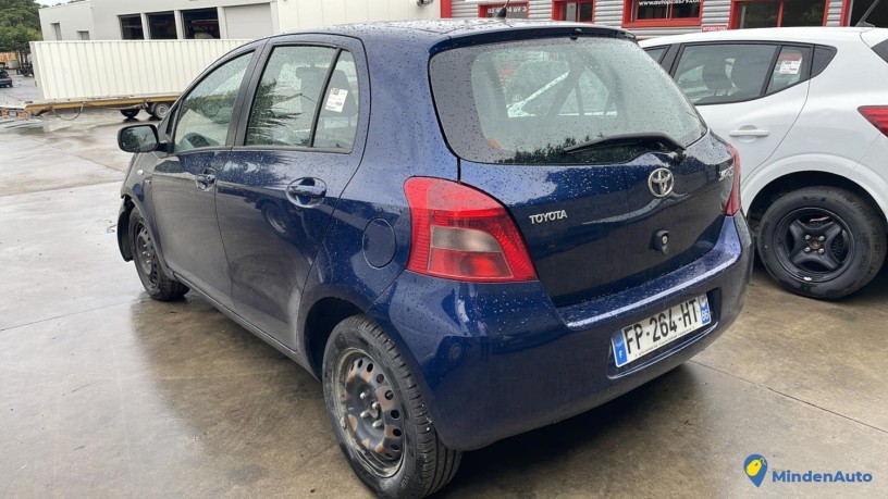 toyota-yaris-2-phase-1-reference-du-vehicule-11628112-big-0