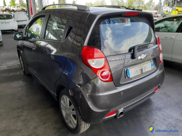 chevrolet-spark-12-16v-81-ref-326423-big-3