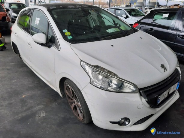 peugeot-208-16-e-hdi-92-feline-ref-317070-big-1