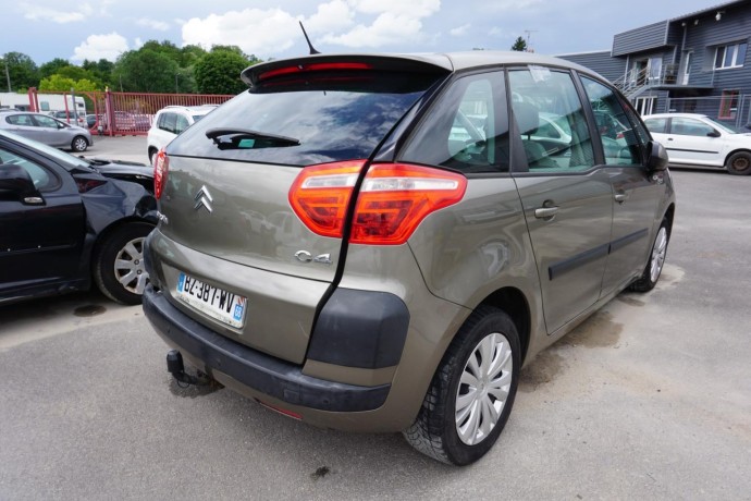 citroen-c4-picasso-1-big-18