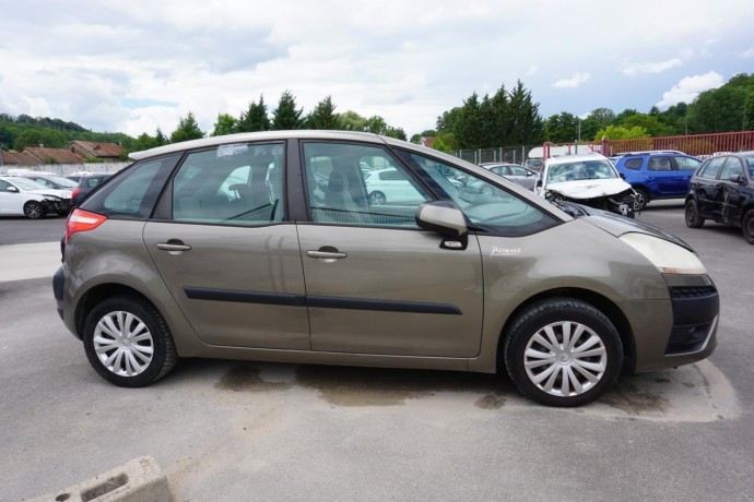 citroen-c4-picasso-1-big-17