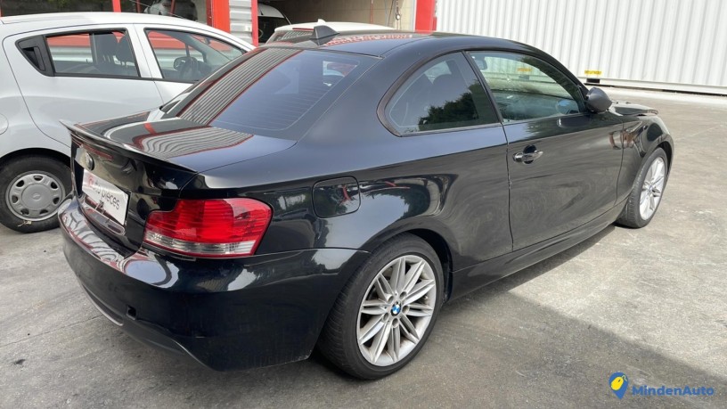 bmw-serie-1-e82-coupe-reference-11852517-big-3