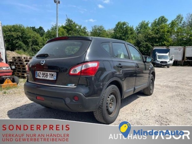 nissan-qashqai-15-dci-acenta-4x2-78-kw-106-ps-big-3