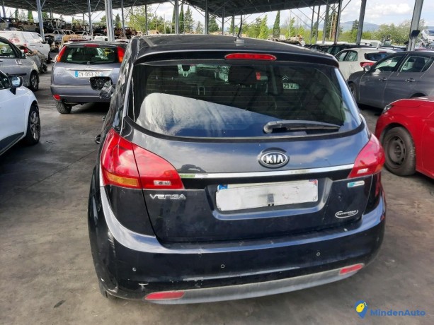 kia-venga-14i-90-ref-330227-big-3