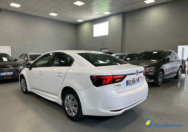 toyota-avensis-16d-4d-112cv-de-201602-big-2