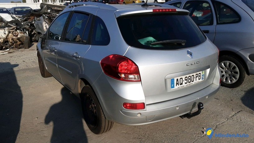 renault-clio-aq-980-pb-big-0