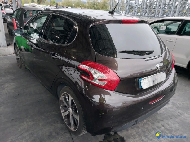 peugeot-208-16-e-hdi-115-feline-ref-331852-big-1