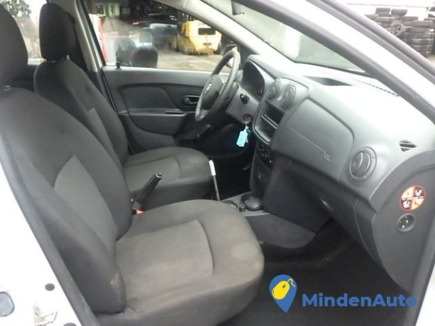 dacia-sandero-12-16v-75-big-4