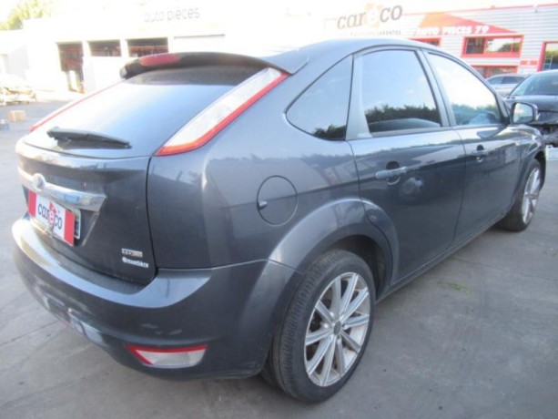 ford-focus-ii-facelift-18tdci-115cv-ghia-edition-gps-big-2