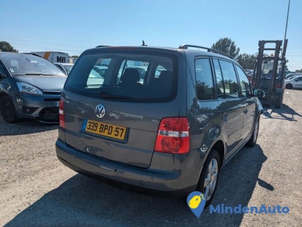 volkswagen-touran-19-tdi-big-1