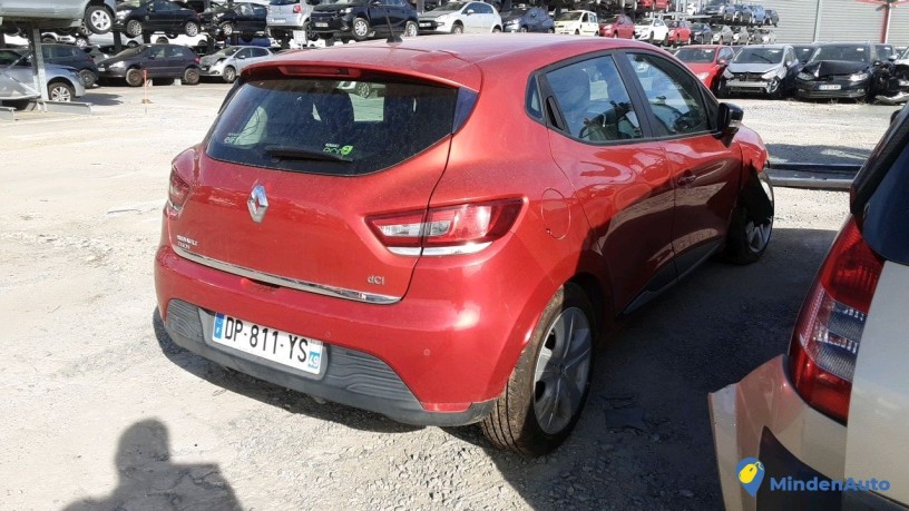 renault-clio-dp-811-ys-big-3