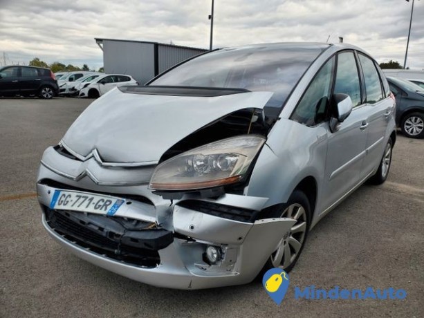 citroen-c4-picasso-exclusive-16-hdi-110-big-3