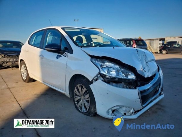 peugeot-208-like-12-puretech-70-big-3