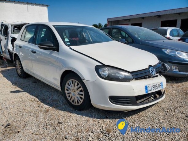 volkswagen-golf-vi-trendline-bluemotion-16-tdi-105-big-0