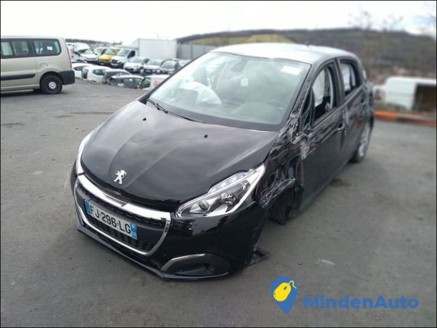 peugeot-208-12-ptec-big-3