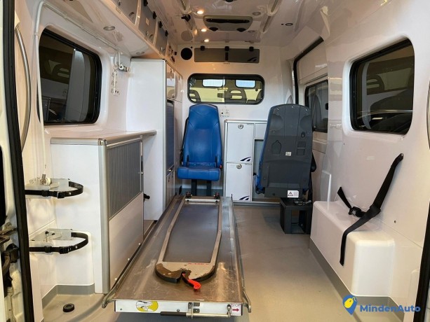 citroen-jumper-assu-22hdi-120cv-ambulance-de-2012-big-4