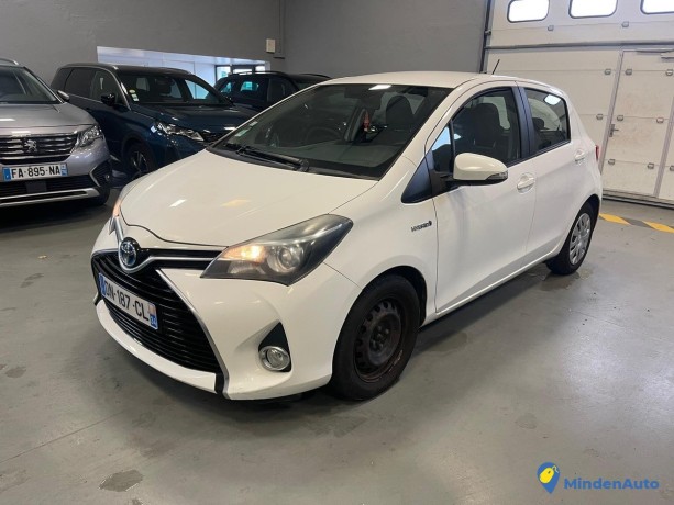 toyota-yaris-hybride-75cv-de-2015-big-0