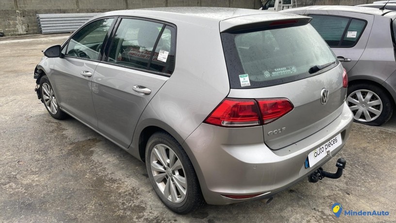 volkswagen-golf-7-phase-1-reference-12096771-big-0