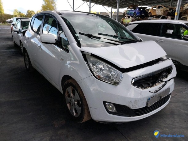 kia-venga-16-crdi-115-gazole-334292-big-2