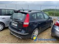 hyundai-i30-cw-16-crdi-115-small-1