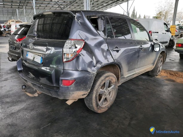 toyota-rav4-22-d-4d-150-ref-317752-big-3