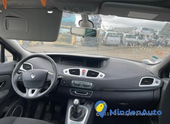 renault-scenic-iii-19-dci-130-big-4