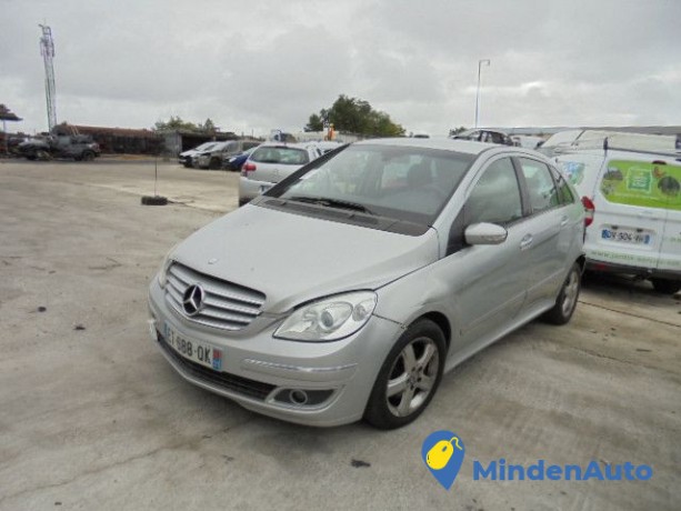 mercedes-benz-b-180-20-cdi-109-et688-big-2