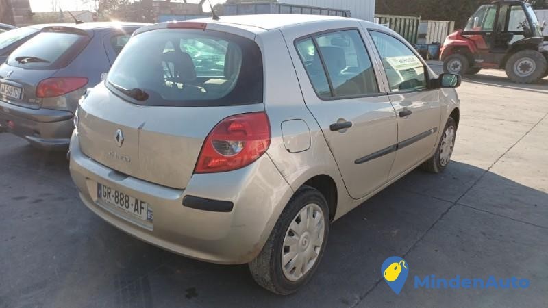 renault-clio-3-phase-1-big-1