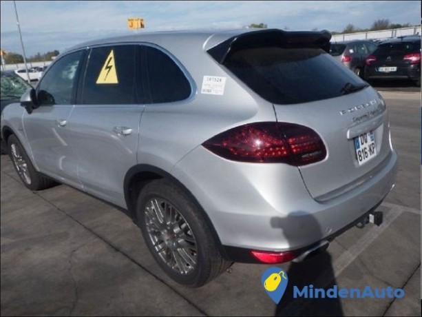 porsche-cayenne-s-hybrid-hybrid-279-kw-motor-30-ltr-245-kw-big-1