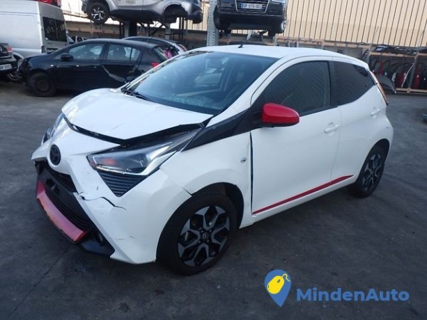 toyota-aygo-x-10-l-vvt-i-x-play-big-0