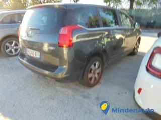 Peugeot 5008 1.6 HDi 114 5 PLACES / DN245