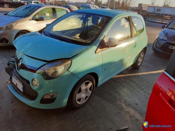 renault-twingo-ii-12i-75-essence-big-2