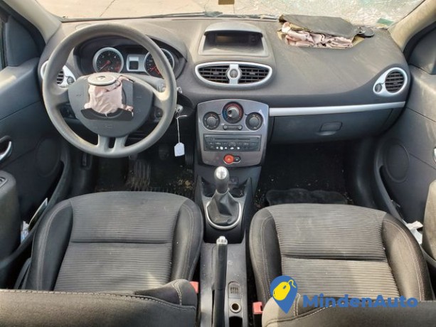 renault-clio-expression-15-dci-75-eco2-big-4