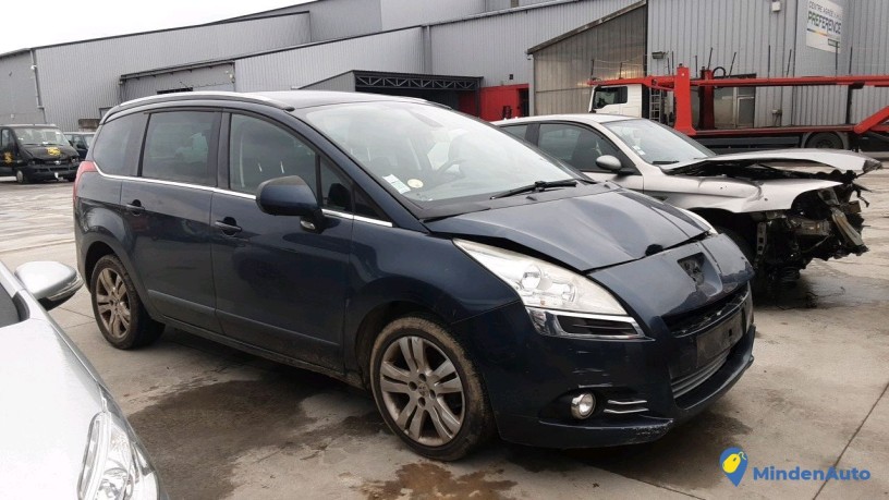 peugeot-5008-cq-899-cx-big-2