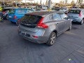 volvo-v40-d2-120-kinetic-gazole-small-1