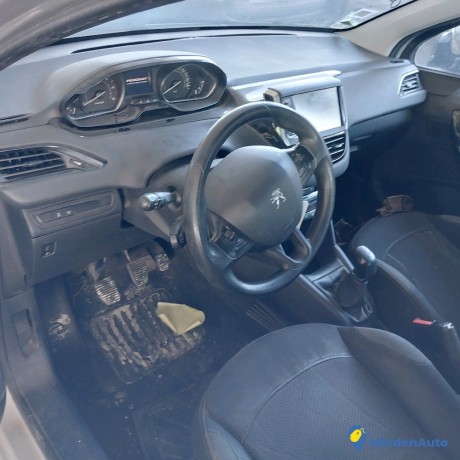 peugeot-208-16-e-hdi-92-gazole-big-4