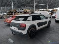 citroen-c4-cactus-12-vti-110-essence-small-1